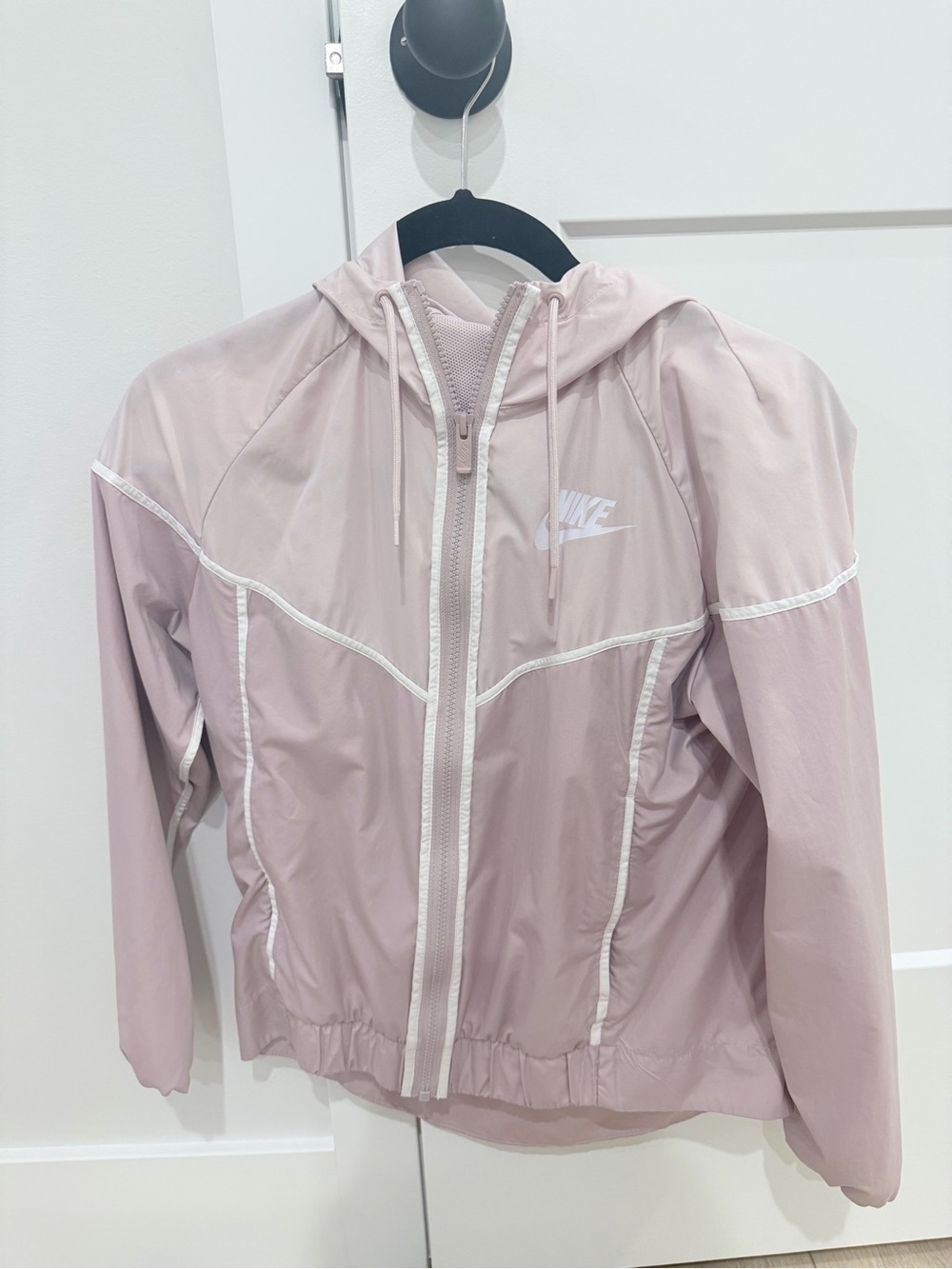 Nike Women's Pale Pink Hooded Bomber Windbreaker Jacket